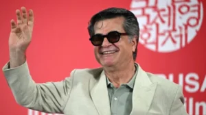 Iranian director Jafar Panahi ramps up French Oscars campaign