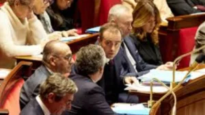 France to end year without budget as lawmakers fail to strike deal